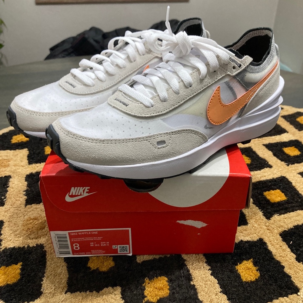 Nike Waffle One 'White Orange Trance' DA7995-103